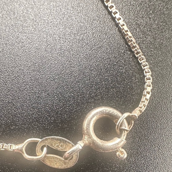 Sterling Silver Claddagh 18” Necklace - Picture 6 of 10